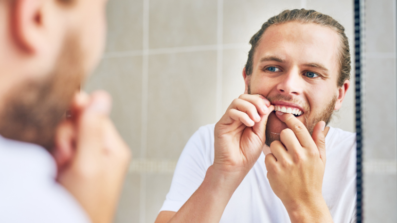 Com a experiência de Alexandre Costa Pedrosa, descubra por que a saúde bucal vai muito além da estética e exige atenção diária.