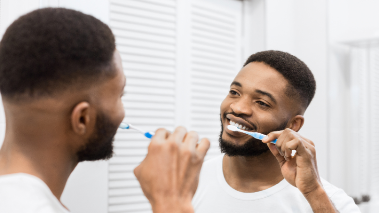 Muito além do sorriso: Saiba mais sobre os cuidados com a saúde bucal, com Alexandre Costa Pedrosa Muito além do sorriso, Alexandre Costa Pedrosa explica como os cuidados com a saúde bucal impactam diretamente o bem-estar e a qualidade de vida.