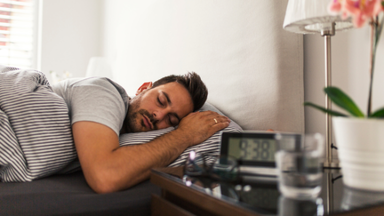 Hipersonia e excesso de sono: como dormir demais pode afetar a saúde e acelerar o envelhecimento Hipersonia e excesso de sono: como dormir demais pode afetar a saúde e acelerar o envelhecimento